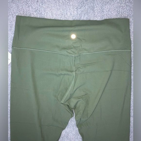 🍋NWT (16) LuluLemon Align highrise pants 28 inch inseam 🍋 - Picture 6 of 10